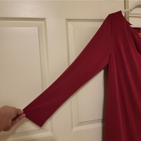 Vince Camuto burgundy long-sleeved midi dress - Picture 2 of 9